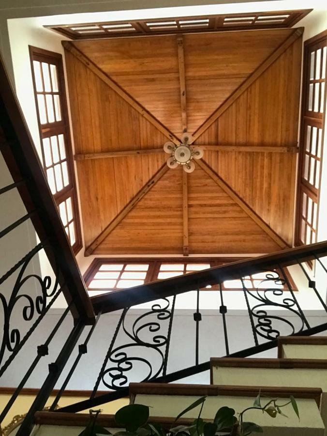 Hotel Belvedere グアテマラシティ エクステリア 写真