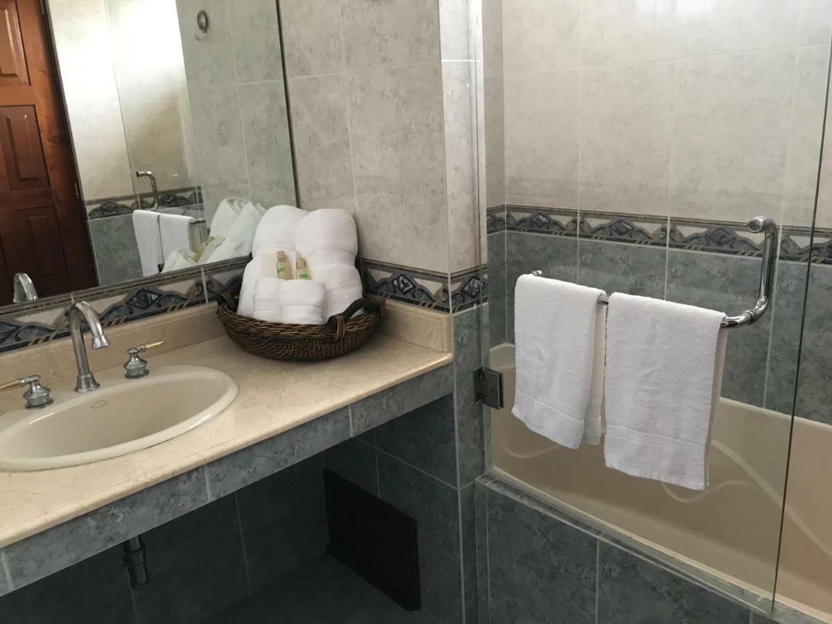 Hotel Belvedere グアテマラシティ エクステリア 写真